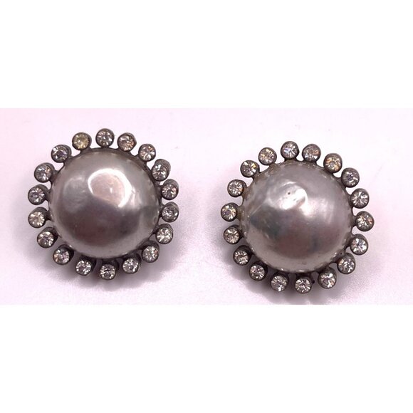 Vintage Nettie Rosenstein Faux Pearl Earrings With Rhinestone Halo - Picture 3 of 16